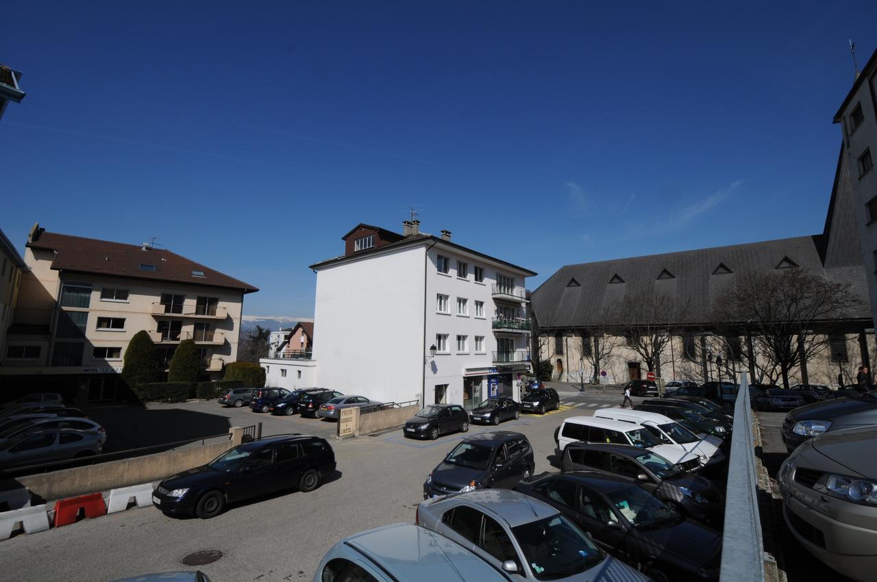 Hotel Le Soli Saint-Julien-en-Genevois Bagian luar foto