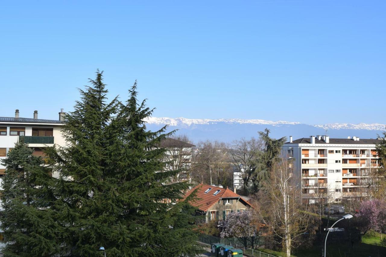 Hotel Le Soli Saint-Julien-en-Genevois Bagian luar foto