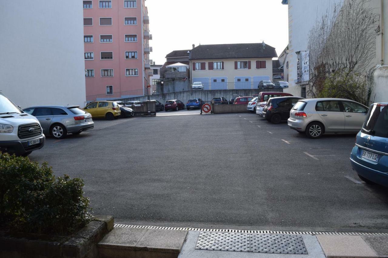 Hotel Le Soli Saint-Julien-en-Genevois Bagian luar foto